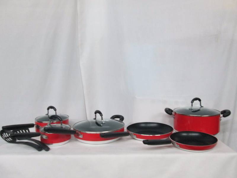 lot 44 image: Alcove 12-pc. Nonstick Aluminum Cookware Set