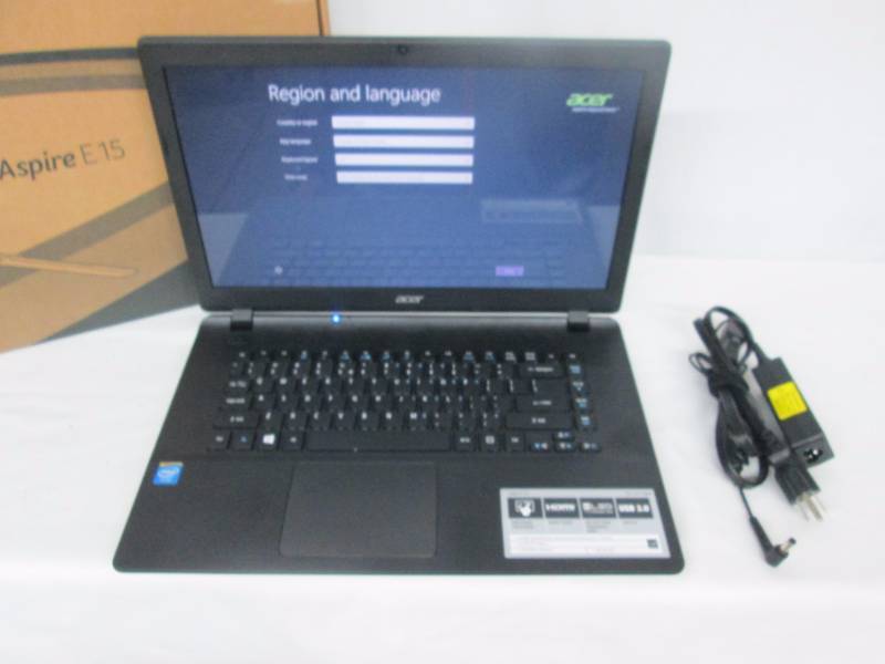 lot 7 image: Acer 15.6 N2930 4G 500GB Windows 8 Laptop