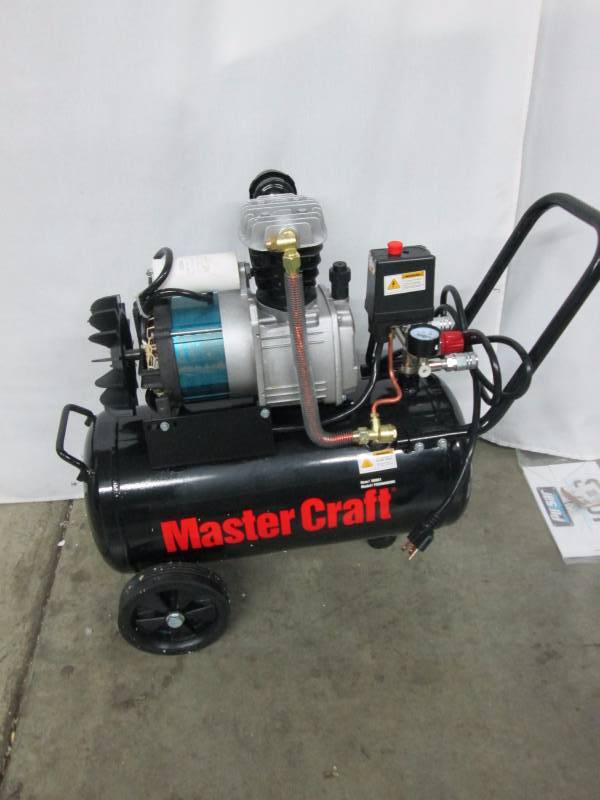 lot 32 image: Master Craft 6-Gallon 3.5 HP Air Compressor