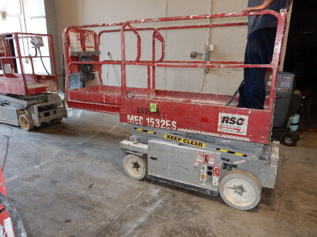 15 Ft MEC Scissor Lift