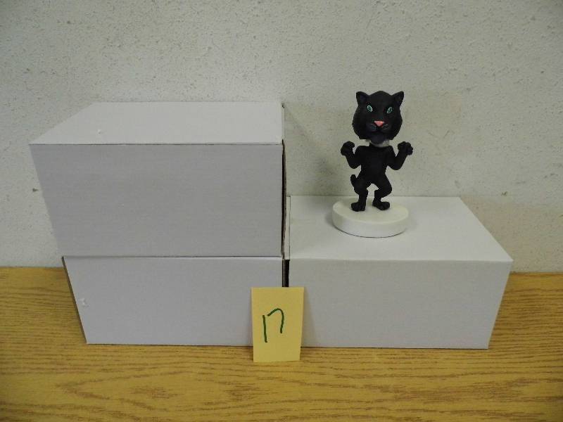 3 New Bobble Head Cats