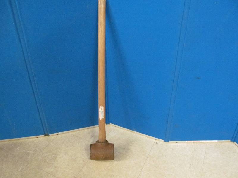sledge hammer