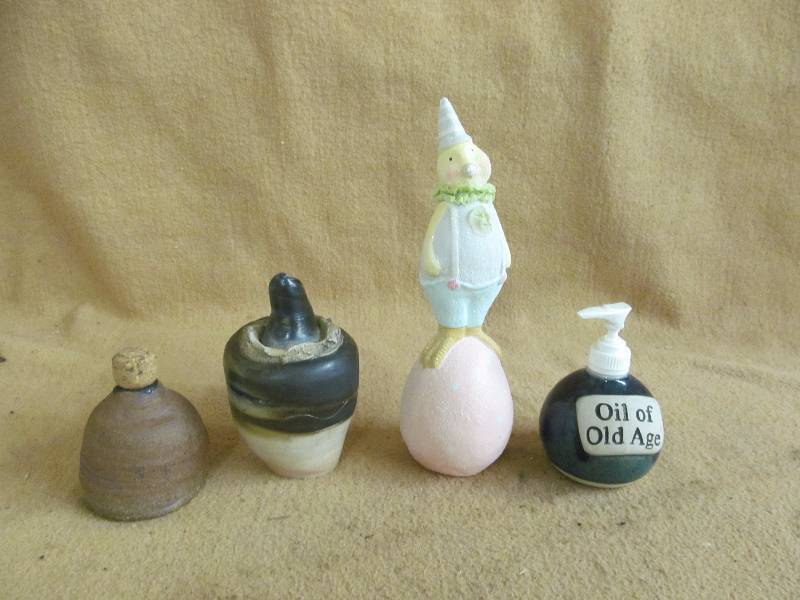 jars, figures