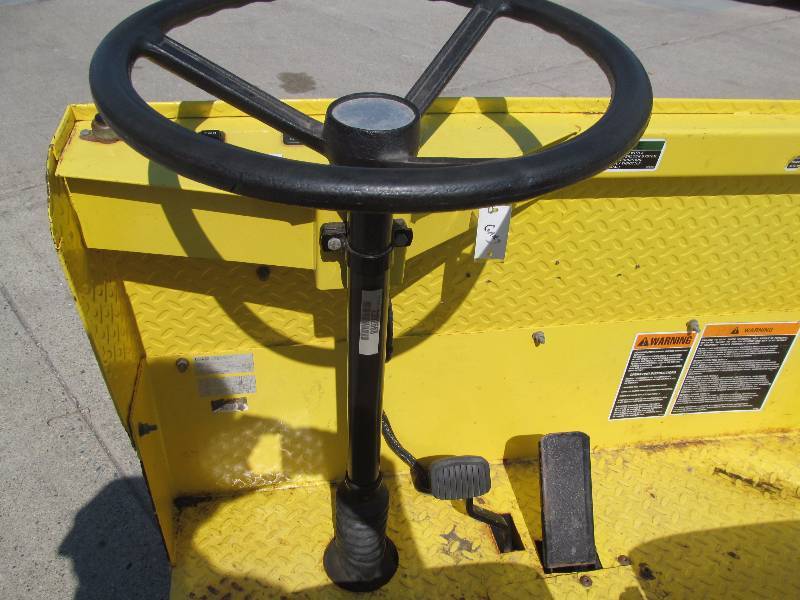 Cushman titan