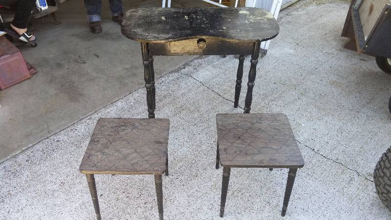 desk and lamp stands
