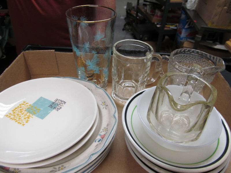 Lot of vintage plates and glasses