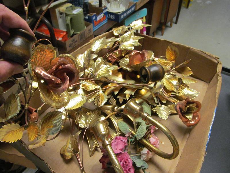 Lot of wall candle holders and decorations