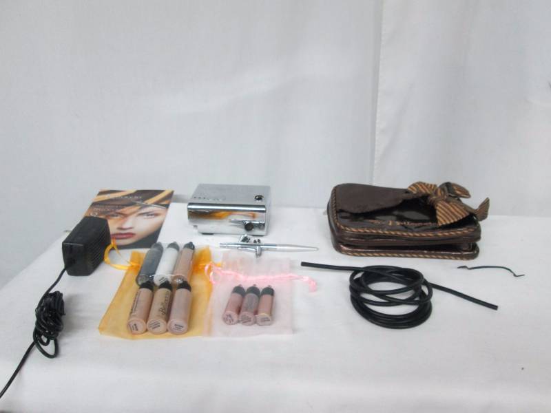 Belloccio Airbrush Makeup Standard Kit