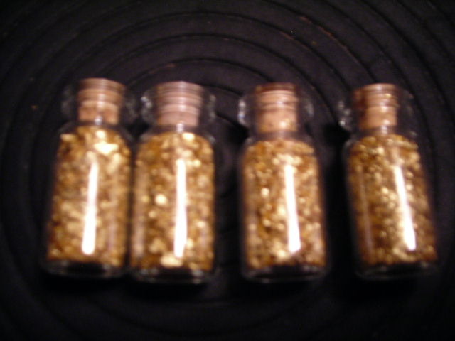 4-Bottles Of Gold Flake