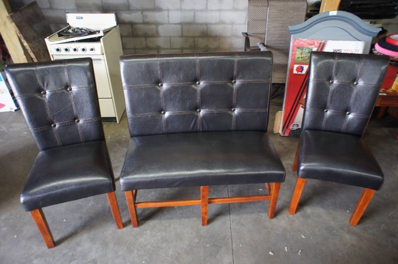 Breakfast Nook Bench & (2) chairs