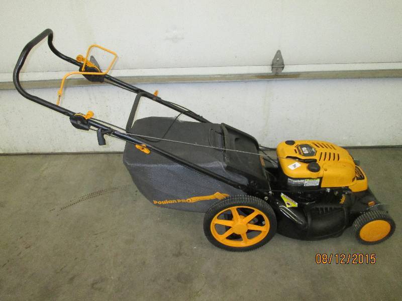 Poulan 6.75HP Self-Propelled 21 La...