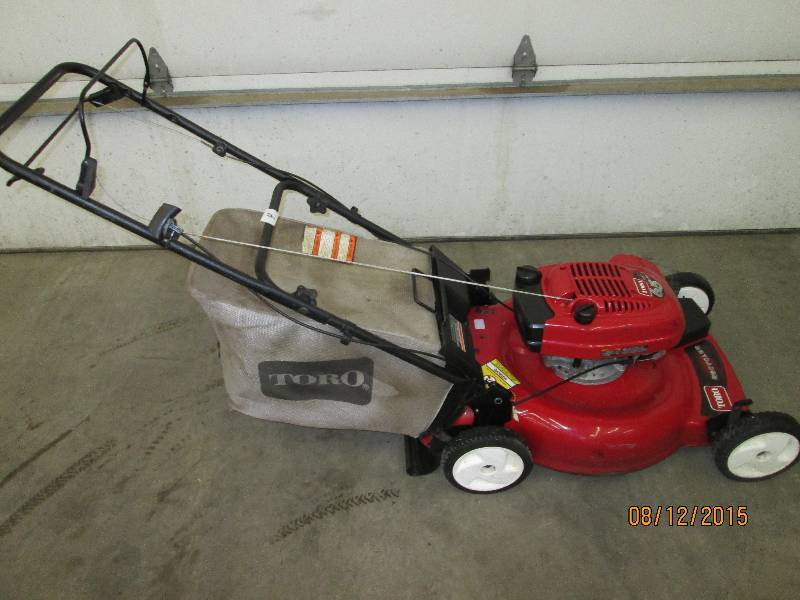 Toro 6.5HP Self-Propelled Lawn Mowe...