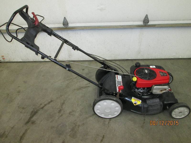 Troy-Bilt 7.75HP Self-Propelled 3-S...