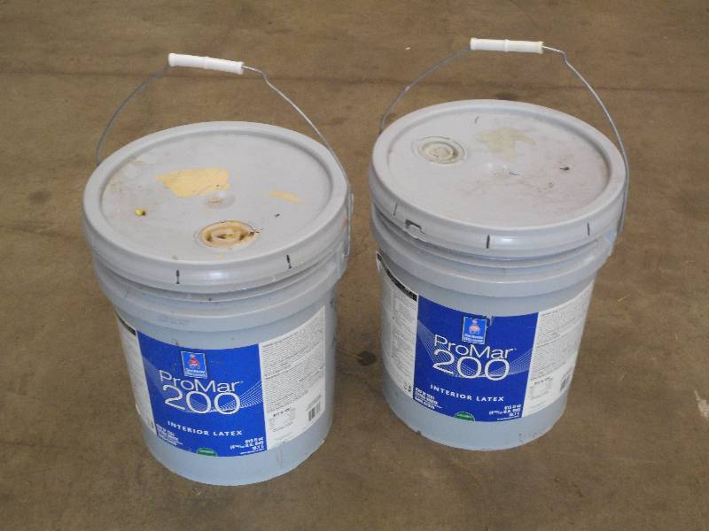 lot 21 image: (2) Full 5-Gallon Pales Of Sherwin ...