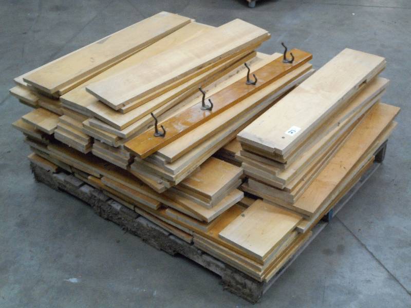 lot 23 image: Pallet Of 34x8x32 Boards, Maple...