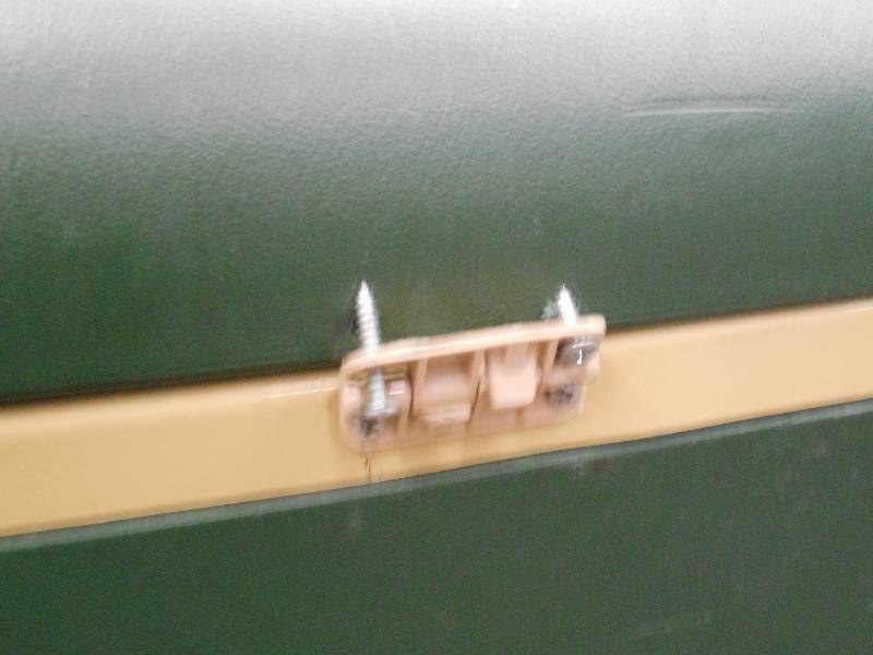 lot 40 image: Igloo Camp Cooler, One Hinge Needs ...