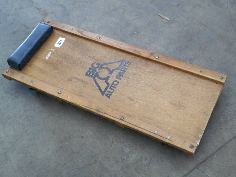 lot 50 image: Big Auto Parts Floor Creeper ...