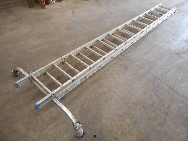 lot 57 image: Keller 14ft Aluminum Extension Ladd...