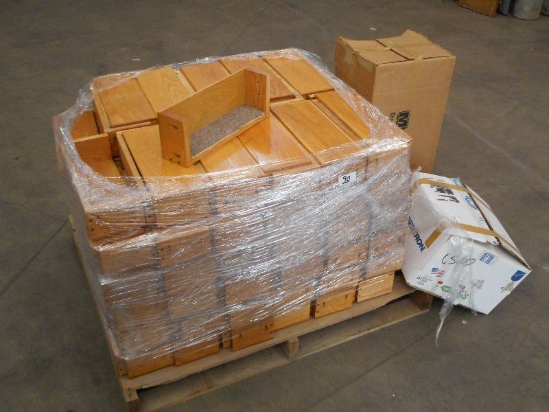 lot 90 image: Pallet Of (142) 3.5x5.5x15 Oak ...
