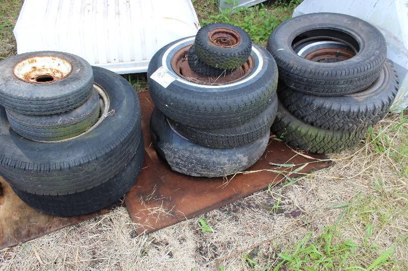 lot 63 image: Lot of (12) Tires w & wout Rims.