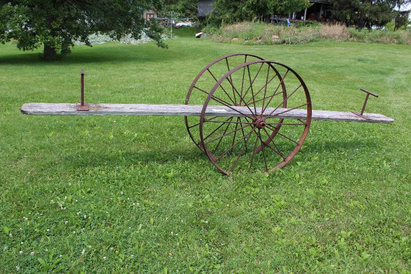 lot 26 image: Vintage Teeter-Tottter wWagon Wheel Center 21 x 169 x 48.