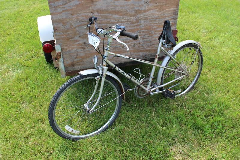 lot 181 image: Panasonic Bicycle wGears & Seat.