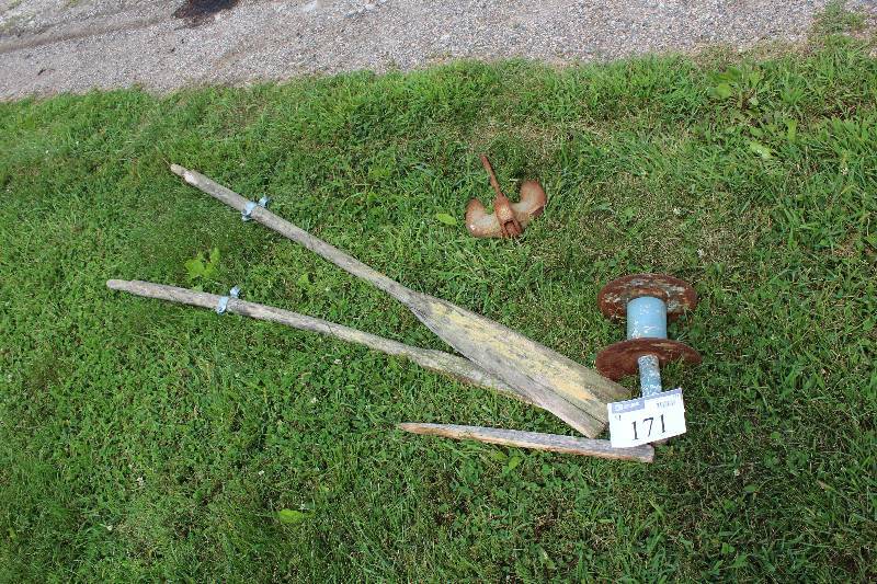 lot 171 image: Lot of (4) Including (2) Wooden Oars wBoat Side Attachment and (2) Metal Anchor.