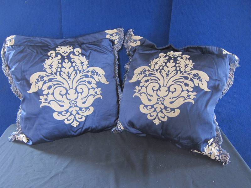 Throw Pillows
