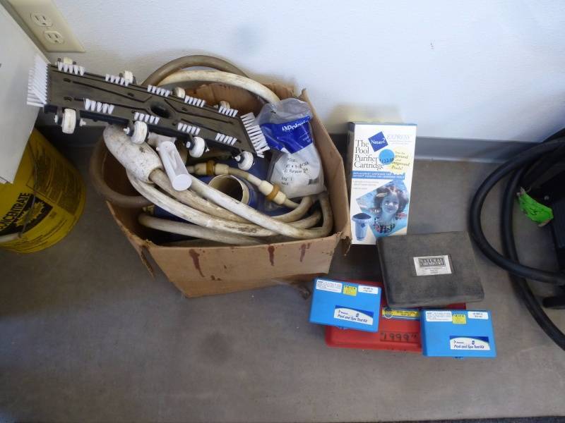 Pool Cleaning unit