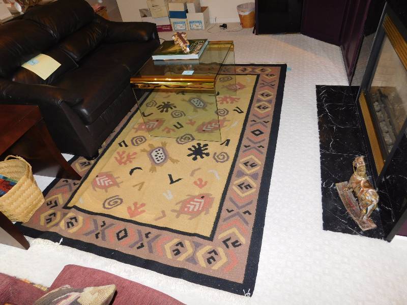 lot 3 image: Wool Kilim Dhurrie rug