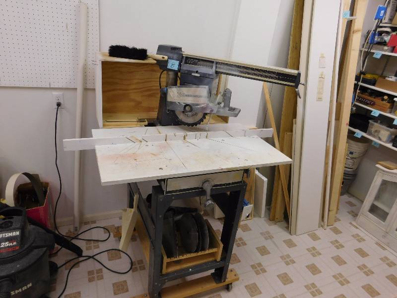 lot 8 image: Wards Powr Kraft  10 radial arm saw