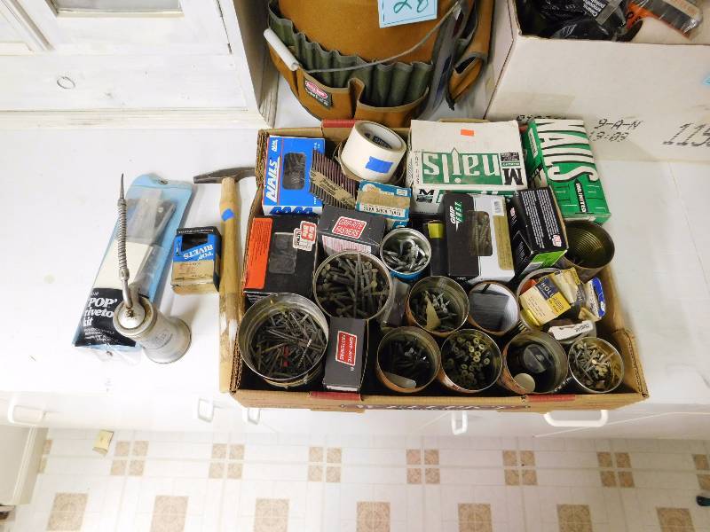 lot 36 image: shelf lot of paint and garage shop chemicals see photos