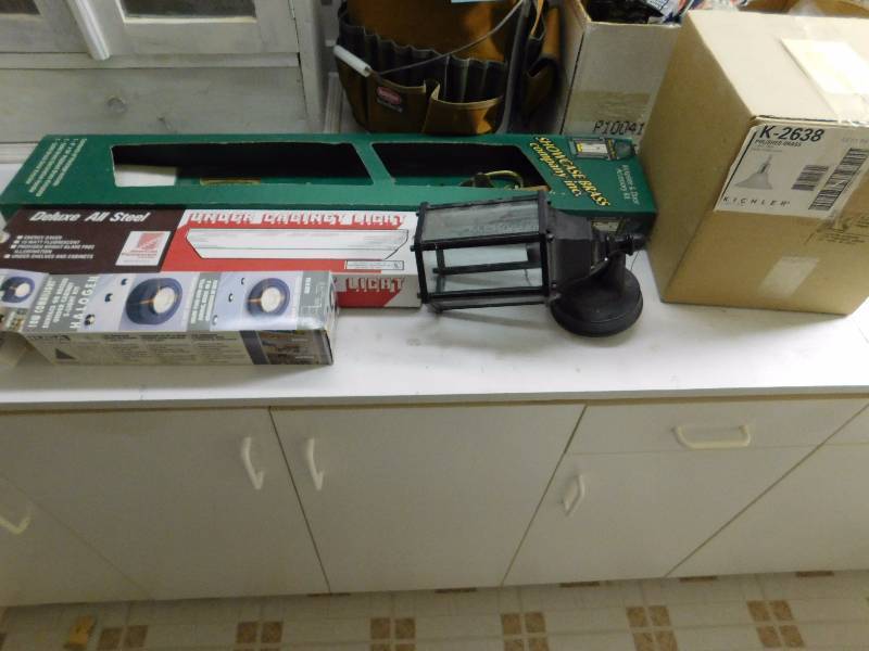 lot 46 image: light set kits see photos please inspect for completeness