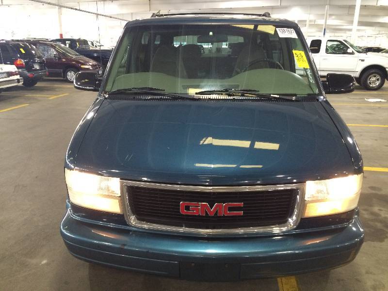 2003 GMC Safari AWD