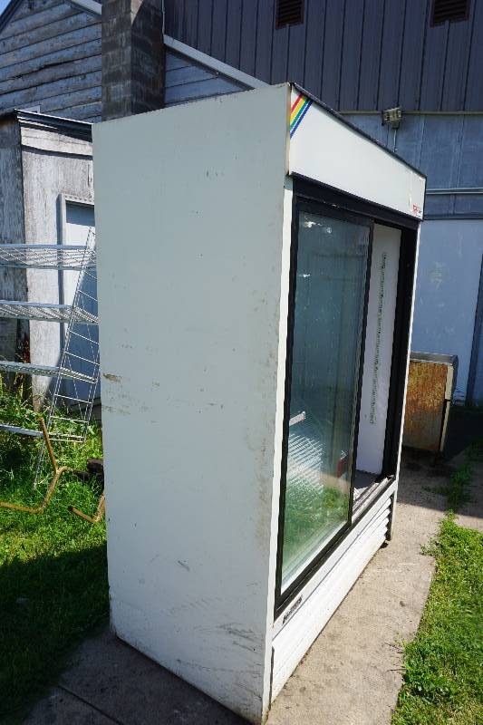 Turbo Air Manufacturing Model TGM 48R Commercial 2 Sliding Glass Door Cooler