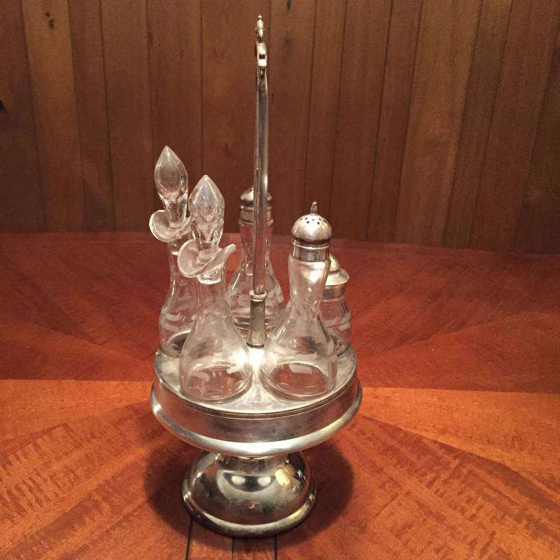lot 004 image: S.P.CO. Antique 1917  Racine Silver Quadruple Plate Silverplate Rockford Silver Plate Co CASTOR Condiment SET