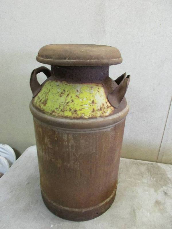 lot 25 image: Milk can with lid