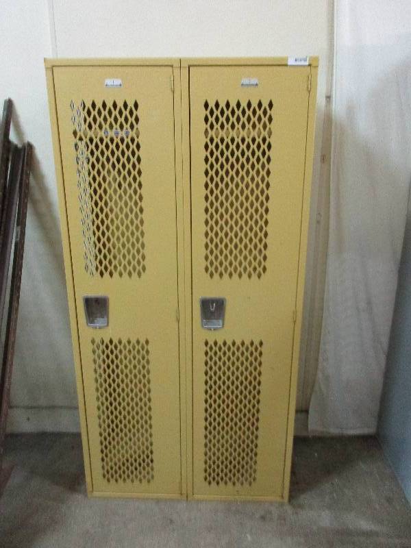 lot 58 image: Lockers