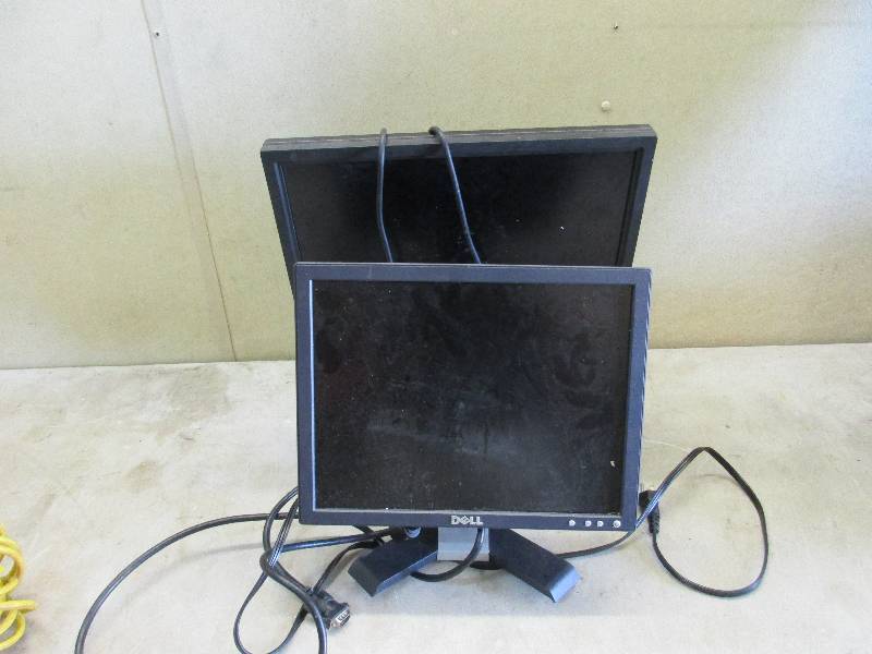 lot 80 image: 2 Monitors