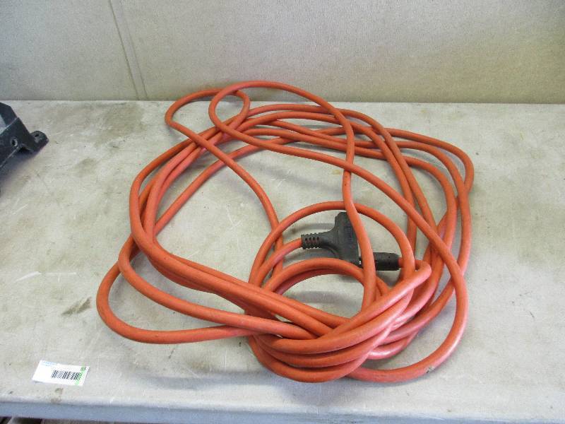 lot 83 image: Extension Cord