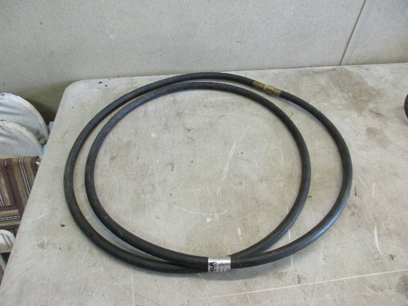 lot 92 image: Gas hose