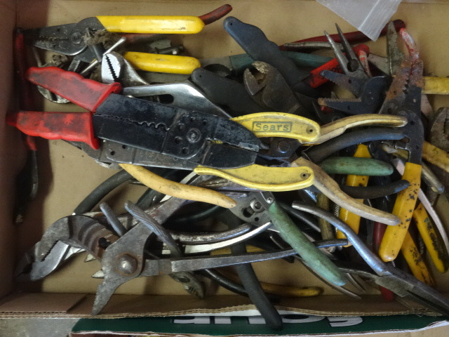 Pliers