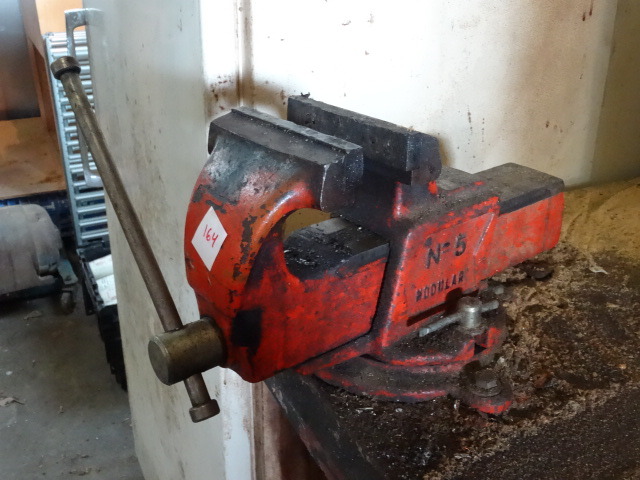 Bench Vise