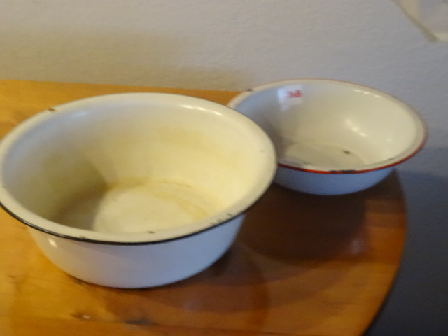 Porcelain Pans