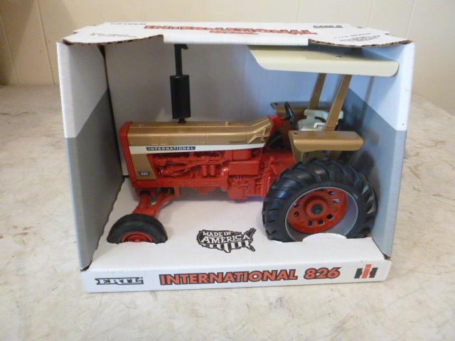 Ertl International 826 116 Scale Metal Die Cast Tractor