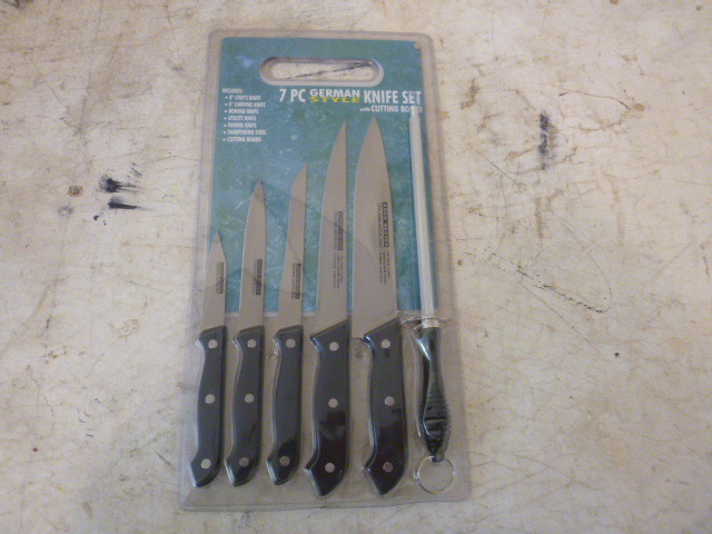 7 Piece German Style Knife Set