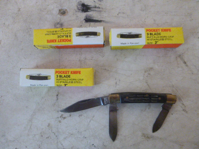 4 Pocket Knifes