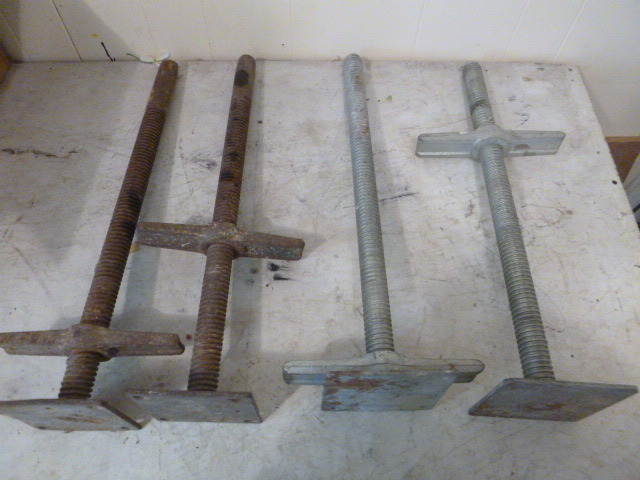 4 Scaffolding Screw Jacks
