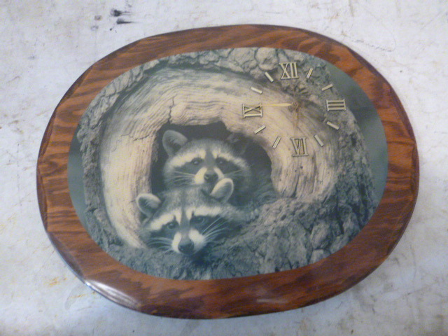 Raccoon Clock