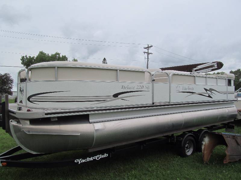 TritoonPontoon